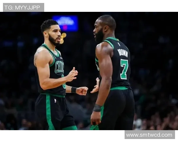 布朗变阵有因!绿军小阵容让尼克斯被迫调整首发 布朗变阵有因!绿军小阵容让尼克斯被迫调整首发