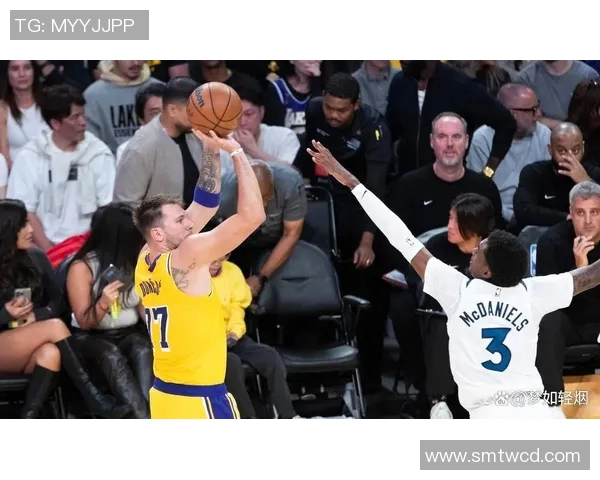 湖人14分完胜!东契奇24+12艾顿全队第一,里夫斯31+7,斯玛特10中1 湖人14分完胜!东契奇24+12艾顿全队第一,里夫斯31+7,斯玛特10中1