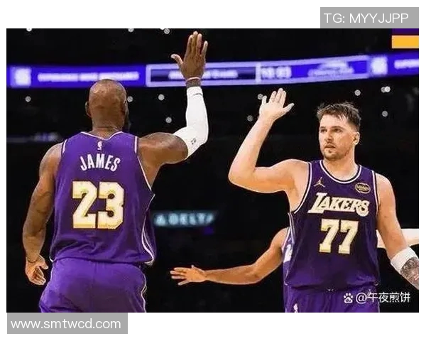 静雨：东契奇打法虽说有些投机取巧但简单高效 他在防守端是累赘